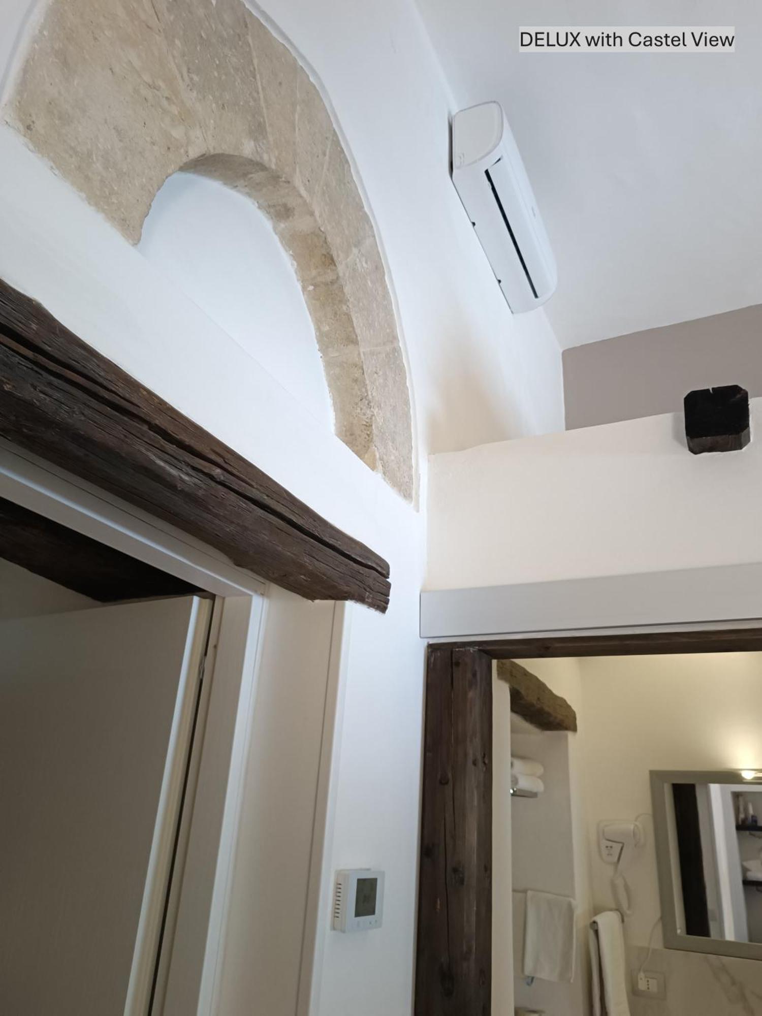 Dimora Arco - Old Town Couette-café *